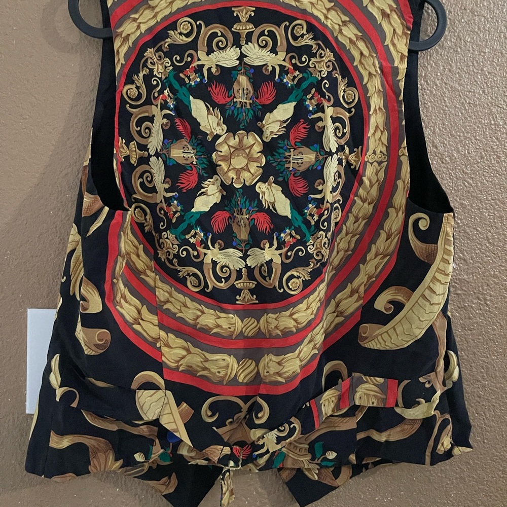 Vest - Picture 6 of 7